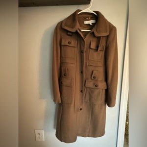 Laundry by Shelli Segal Size 6 Camel Colored Coat! Great condition.